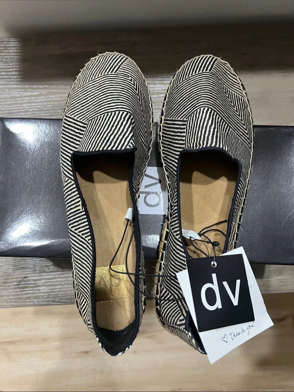 BNIB! Black & Tan Geometric Espadrille Flats